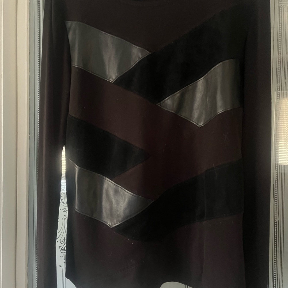 Shirt    Calvin klein M